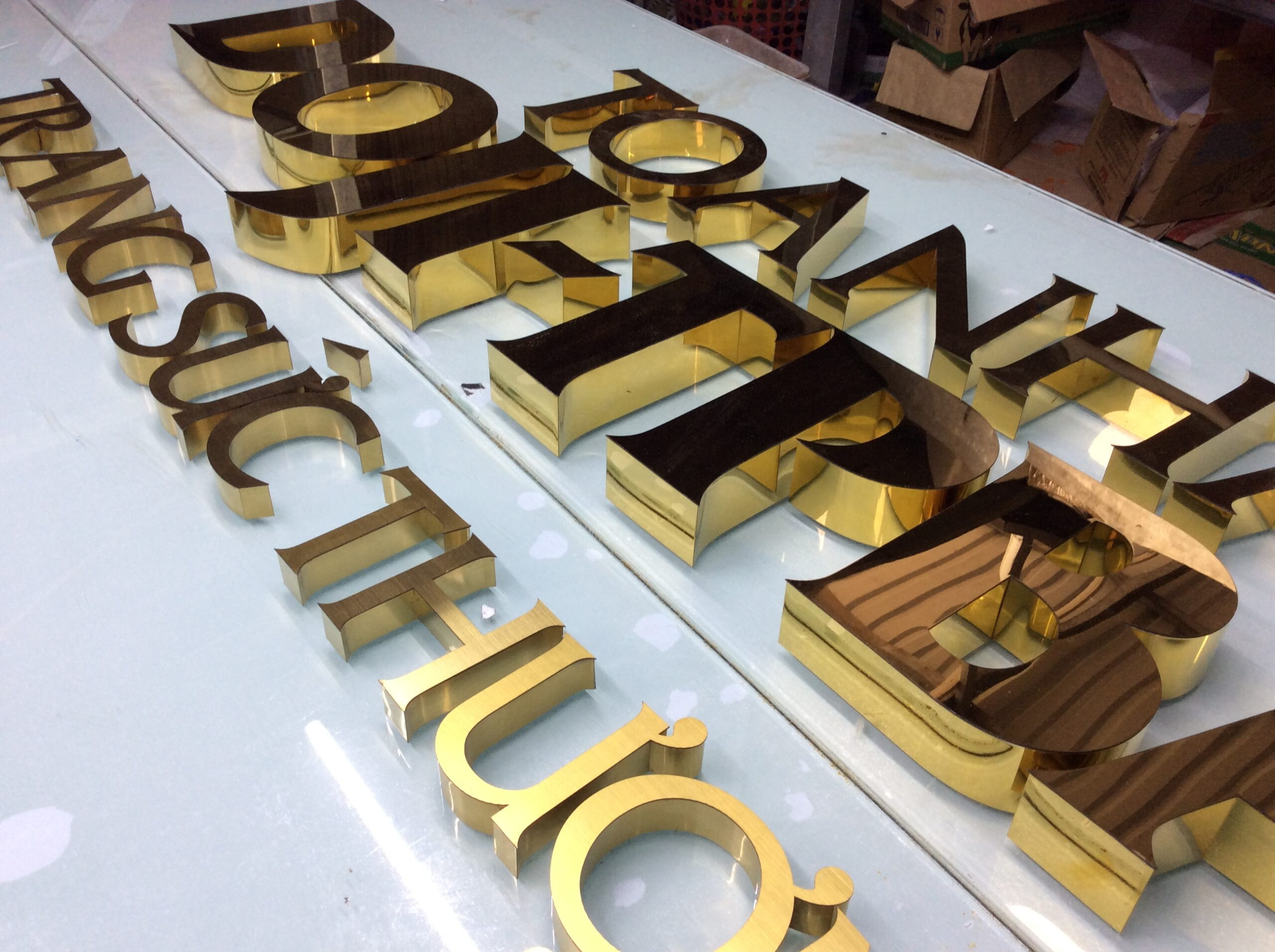 BẢNG HIỆU CHỮ NỔI INOX