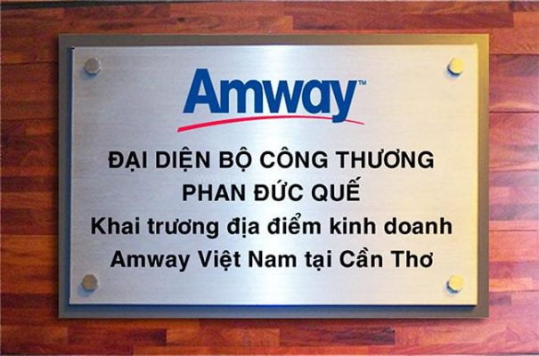 Thi Công Bảng Hiệu Công Ty Inox Đẹp