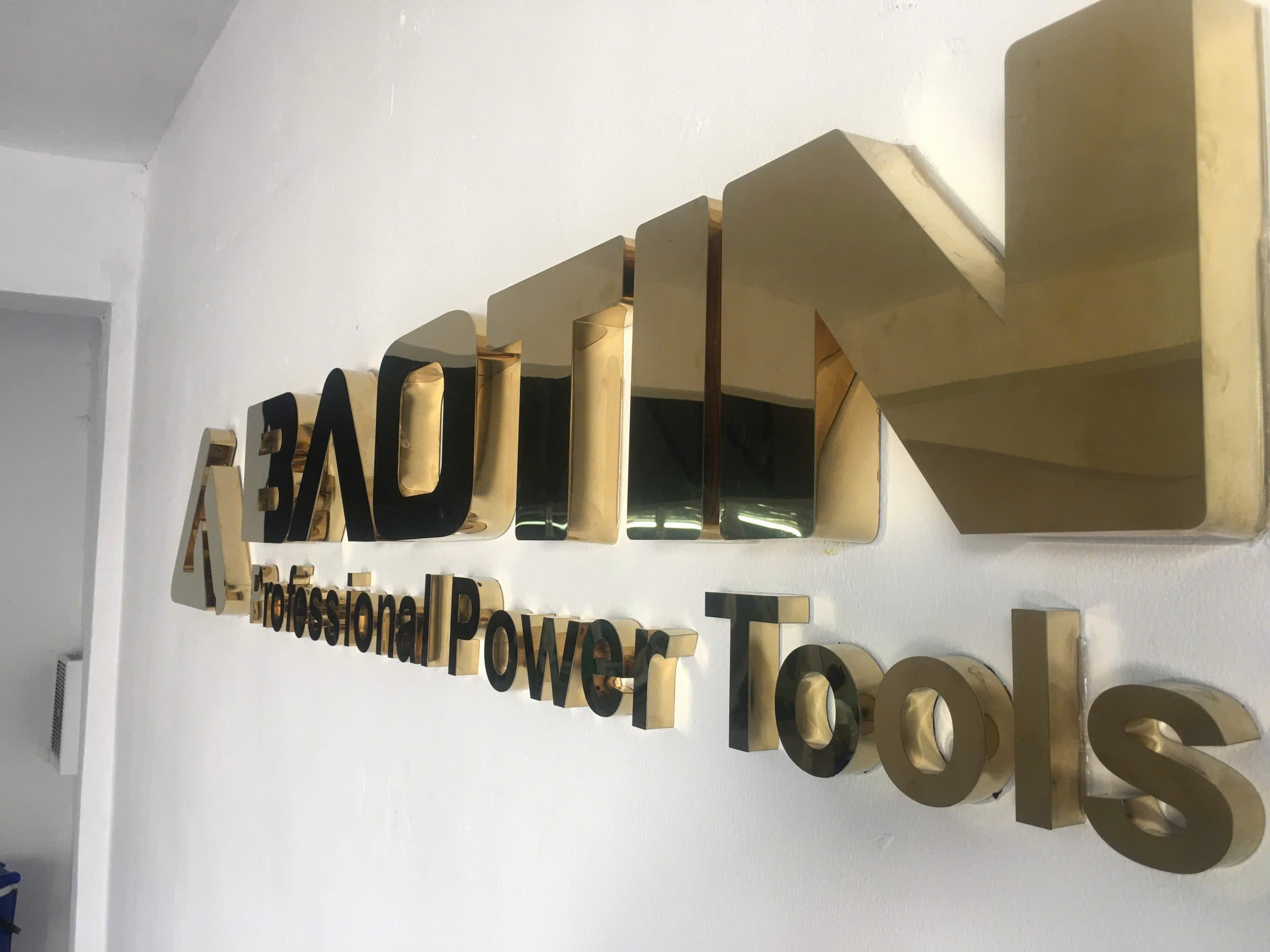 Gia Công Chữ Inox Vàng Gương Cao Cấp, Sáng Bóng