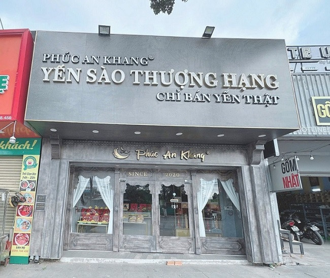 Xu Hướng Thiết Kế Bảng Hiệu Chữ Nổi Inox Vàng Năm 2026