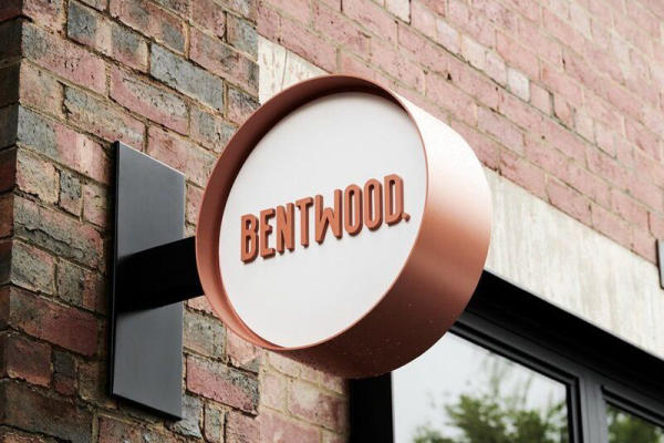 Thi Công Biển Vẫy Quảng Cáo Đẹp