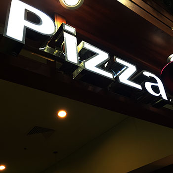 Hộp Đèn Mica Chữ Nổi Đẹp