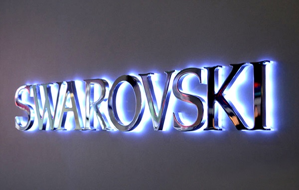 Mẫu Bảng Hiệu Chữ Nổi Hắt Sáng Chân Đẹp Năm 2026