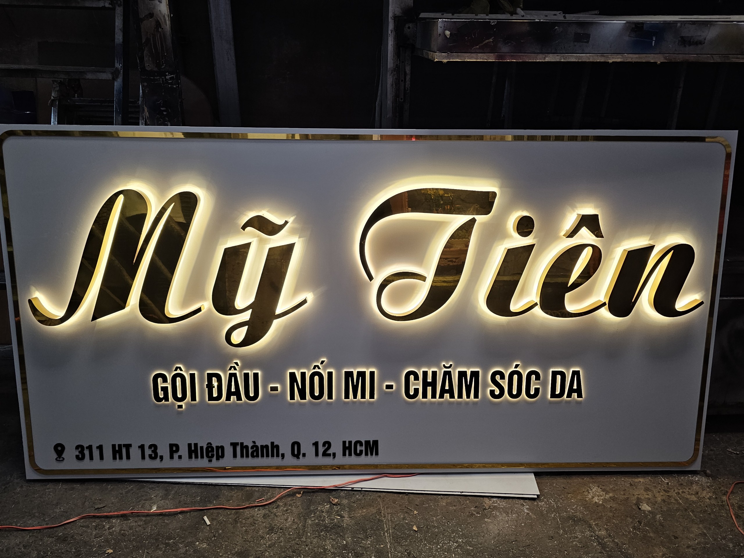 Mẫu Chữ Nổi Mica Đèn LED Đẹp Năm 2026