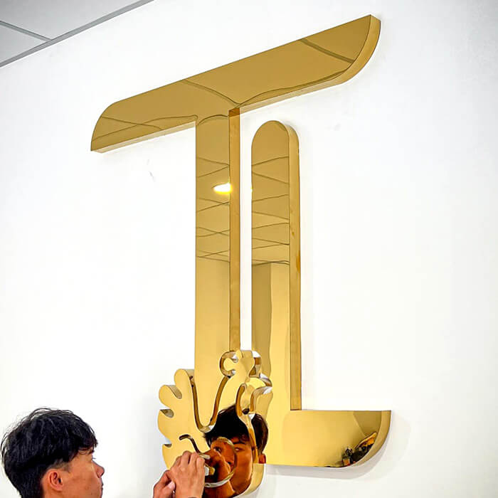 Thiết Kế Bảng Hiệu Chữ Nổi Inox Vàng Sang Trọng, Đẳng Cấp