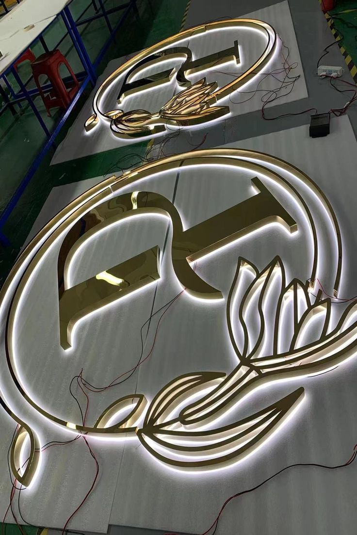 Mẫu Logo Chữ Nổi Mica Đẹp Năm 2026