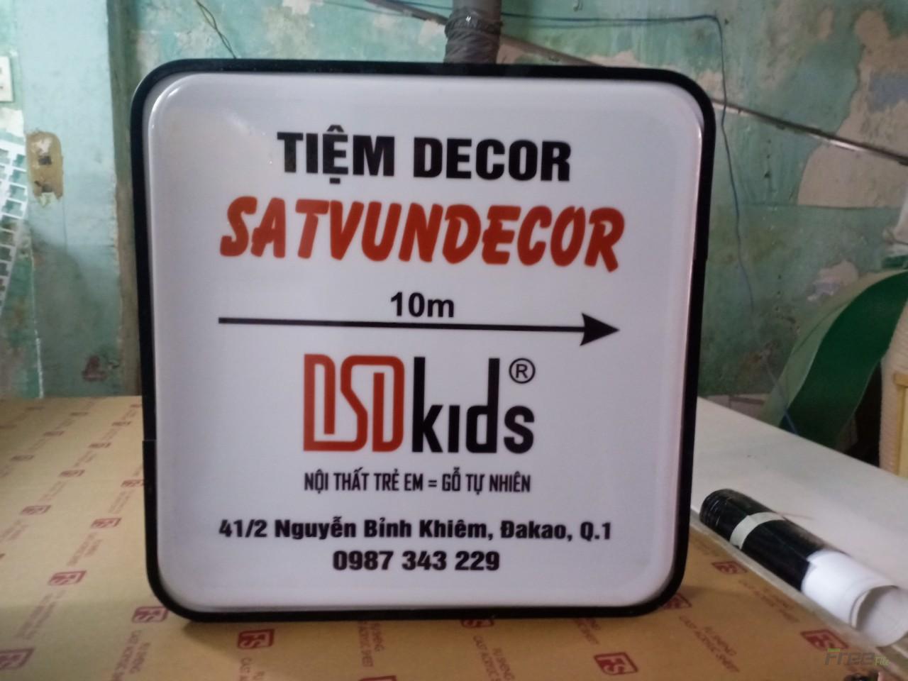 Bảng Hiệu Hộp Đèn Hút Nổi Đẹp, Sáng Đều