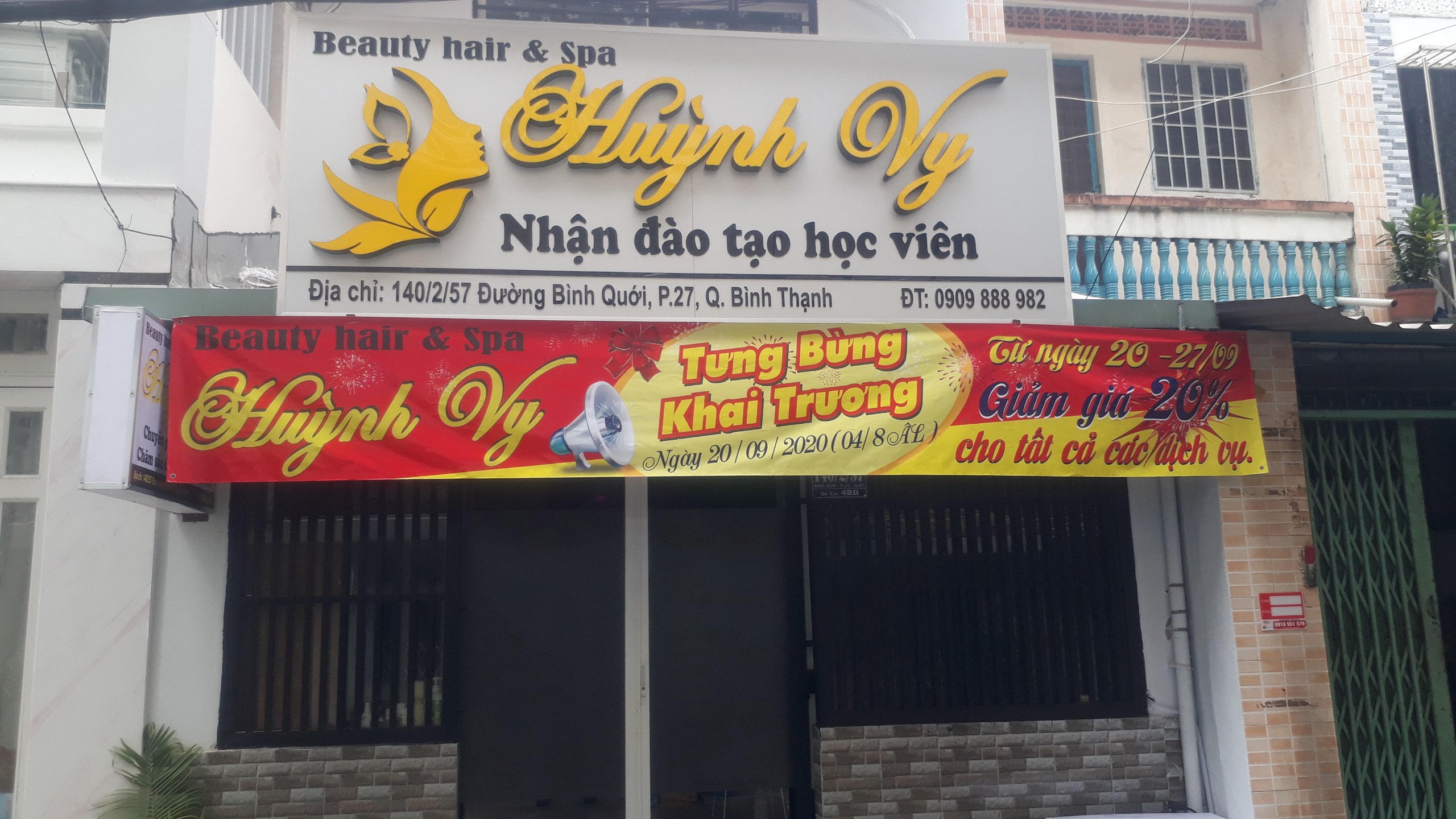Thi Công Biển Hiệu Alu Chữ Nổi Mica