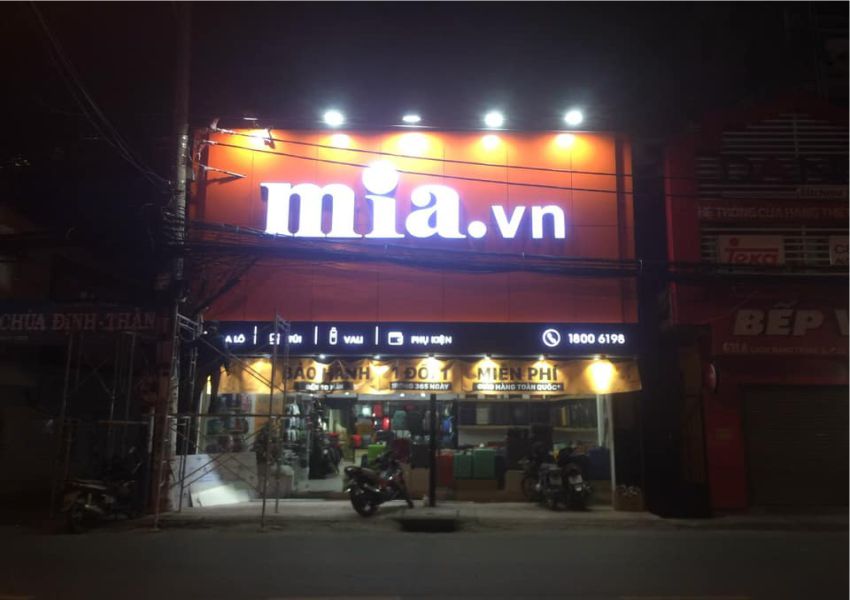 Mẫu Bảng Hiệu Quảng Cáo Alu Chữ Nổi Mica Đẹp Năm 2026