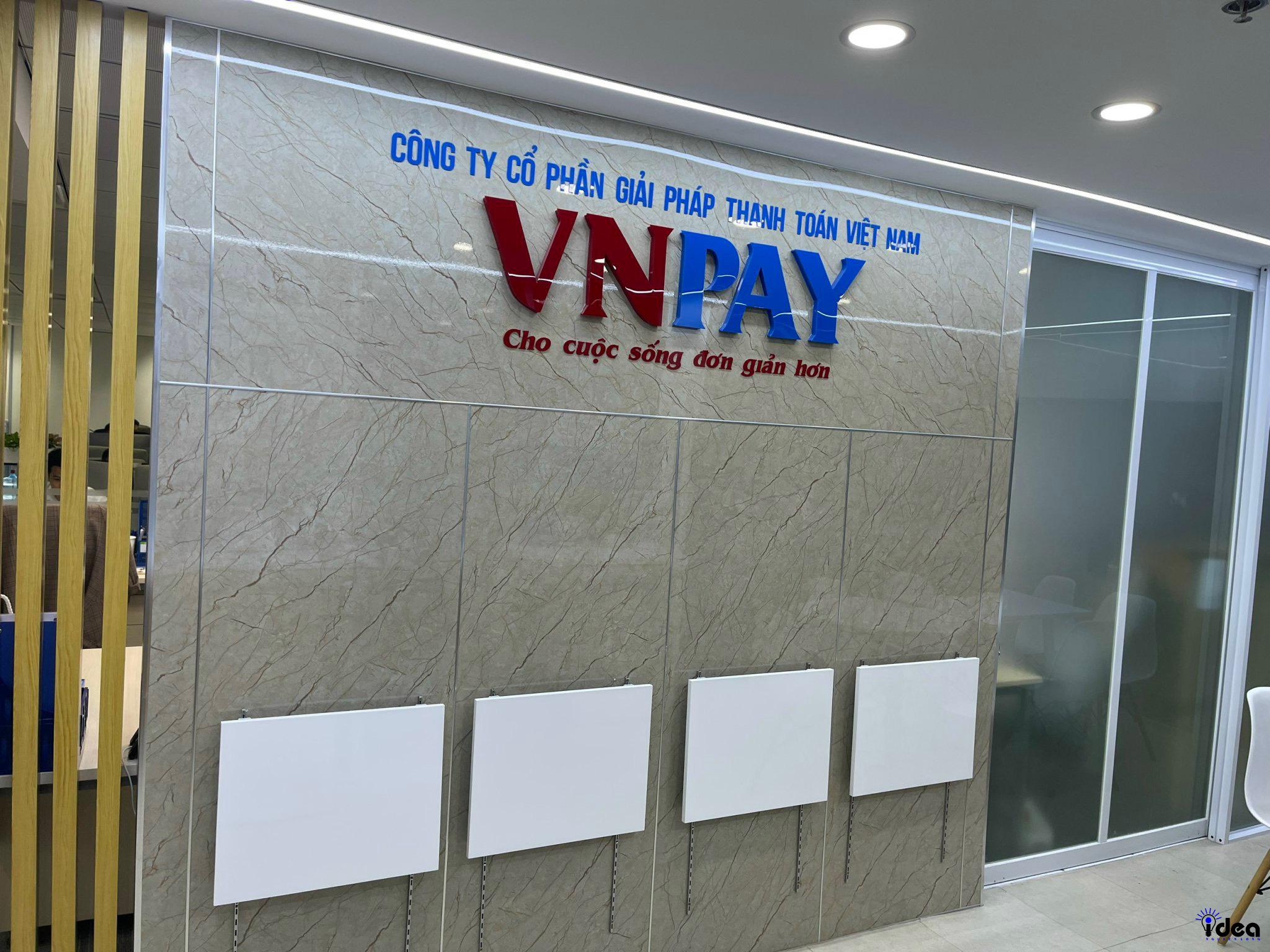 Thi Công Bảng Hiệu Chữ Nổi Mica Đẹp – Bền – Giá Tốt