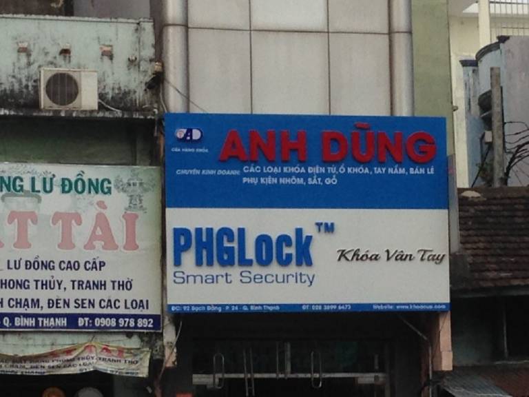 Thi Công Biển Hiệu Alu Chữ Nổi Mica