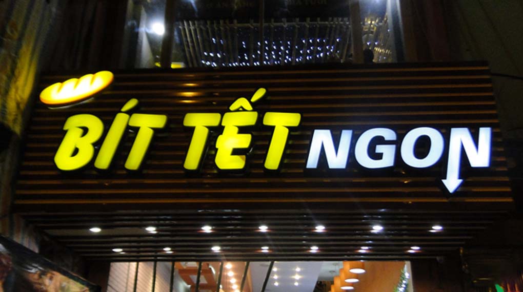 Mẫu Bảng Hiệu Quảng Cáo Alu Chữ Nổi Mica Đẹp Năm 2026