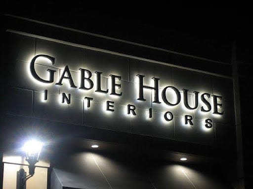 Mẫu Bảng Hiệu Quảng Cáo Alu Chữ Nổi Mica Đẹp Năm 2026