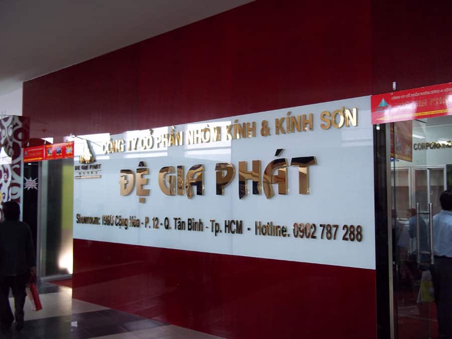 Thi Công Bảng Hiệu Quảng Cáo Chữ Nổi Inox Vàng Gương Đẹp