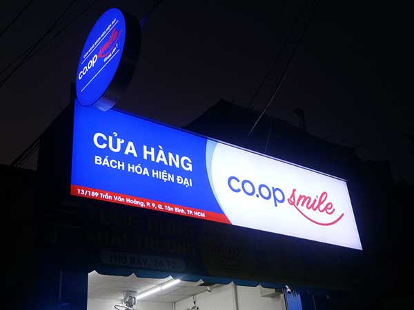 Thi Công Bảng Hiệu Hộp Đèn LED Đẹp, Bền, Giá Hợp Lý