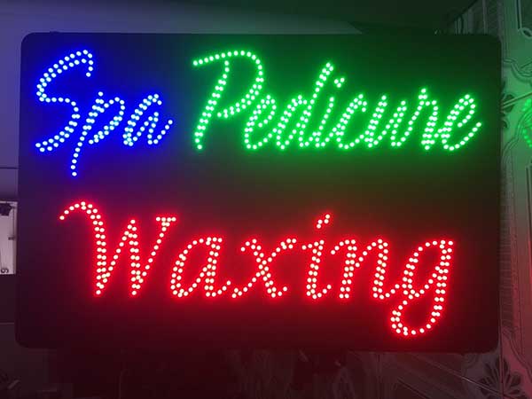 Thi Công Bảng Hiệu LED Vẫy Đẹp