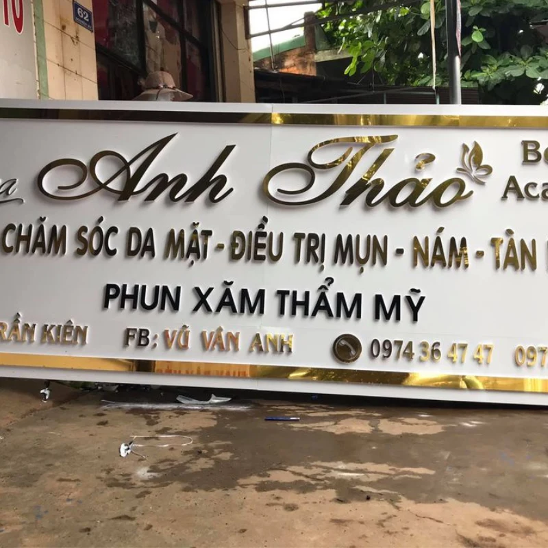 Bảng Hiệu Chữ Nổi Inox Vàng Gương Sang Trọng
