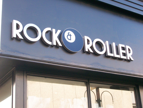 Mẫu Biển Hiệu Alu Chữ Nổi Mica Đẹp