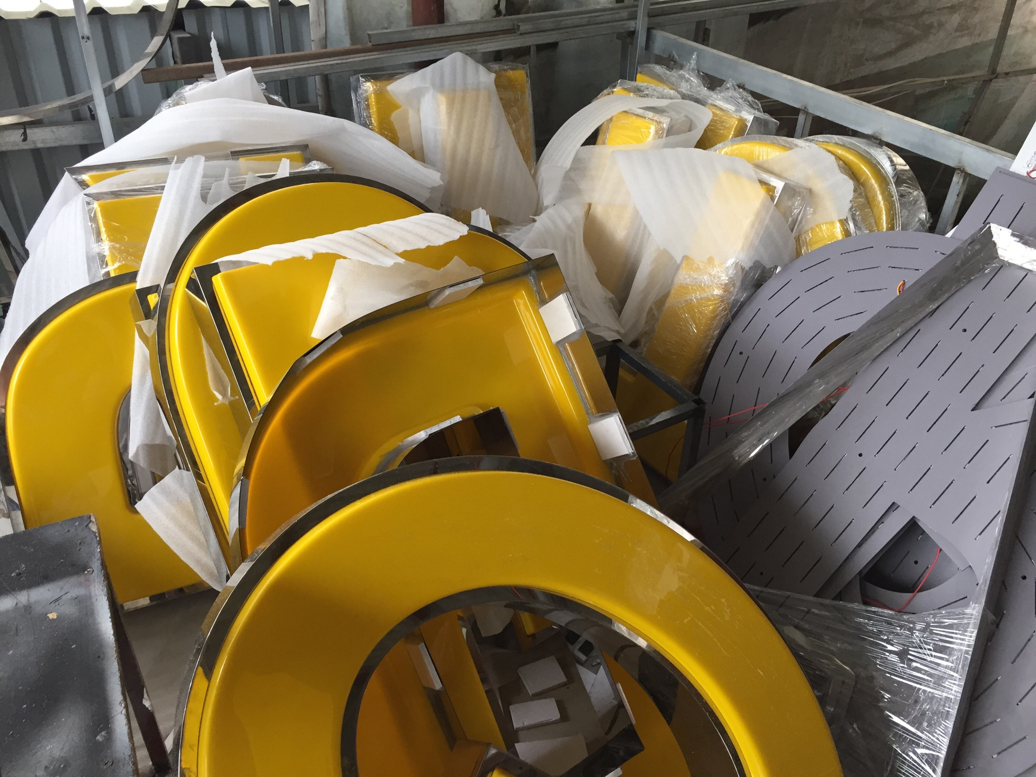 Gia Công Chữ Nổi Inox Thủ Đức Đẹp, Bền, Giá Tốt