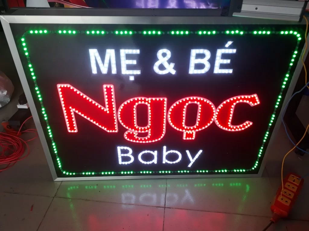 Thi Công Bảng Hiệu LED Vẫy Đẹp