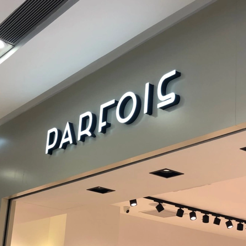 Mẫu Bảng Hiệu Chữ Nổi Hắt Sáng Chân Đẹp, Sang Trọng