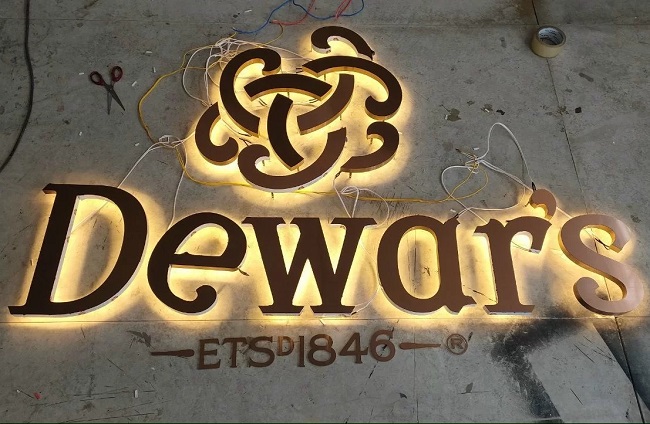 Thiết Kế Bảng Hiệu Chữ Nổi Hắt Sáng Chân Đẹp, Hiện Đại