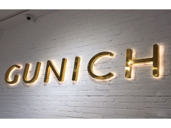 Mẫu Bảng Hiệu Chữ Nổi Inox Vàng Đẹp, Sang Trọng