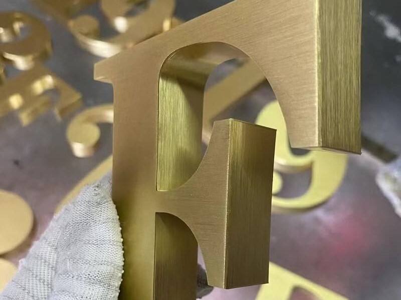 Gia Công Chữ Nổi Inox Vàng Thủ Đức Sang Trọng, Bền Đẹp