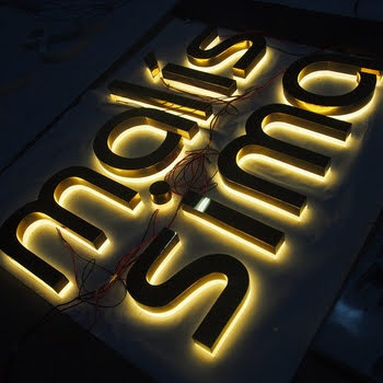 Thi Công Bảng Hiệu Chữ Nổi Hắt Sáng Chân Đẹp, Chuyên Nghiệp