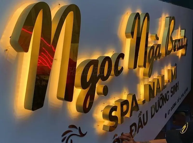 Mẫu Chữ Nổi Mica Hắt Sáng Chân Đẹp Năm 2026