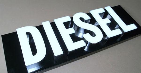 Thiết Kế Bảng Hiệu Chữ Nổi Mica Chân Nhôm Đẹp, Hiện Đại