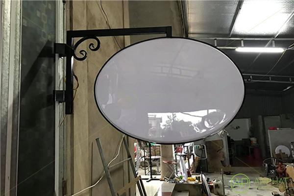 Thi Công Bảng Hiệu Hộp Đèn Hút Nổi Đẹp, Bền