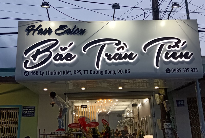 Bảng Hiệu Chữ Mica Đẹp