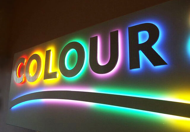 Mẫu Bảng Hiệu Chữ Nổi Mica Chân Nhôm Đẹp Năm 2025