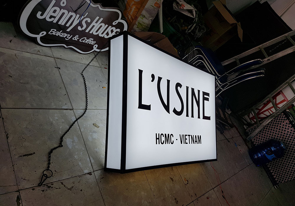 Làm Bảng Hiệu Hộp Đèn Mica Đẹp