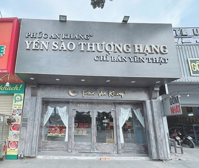 Xu Hướng Thiết Kế Bảng Hiệu Chữ Nổi Inox Vàng Năm 2026