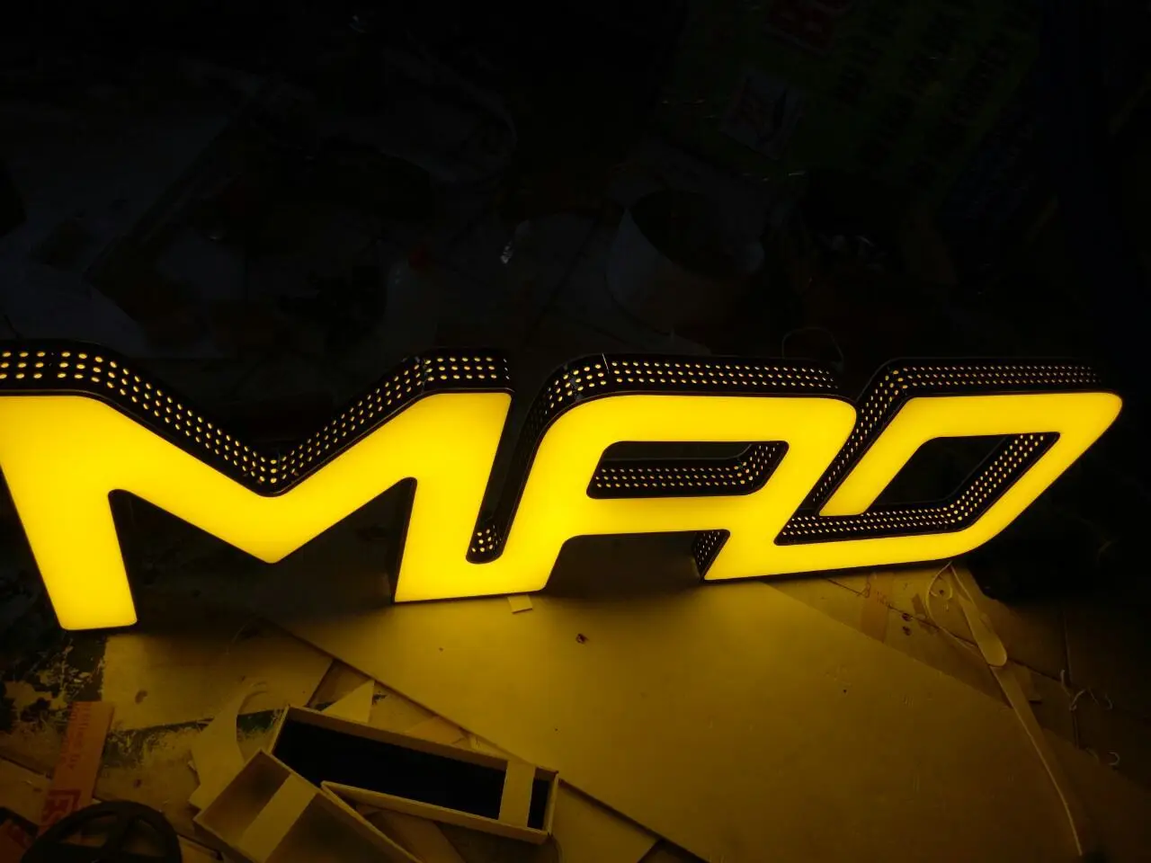 Mẫu Biển Hiệu Mica Chữ Nổi Đẹp Năm 2026