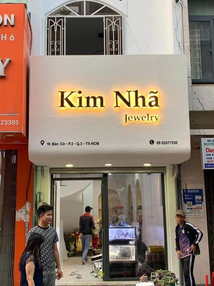 Thi Công Bảng Hiệu Hộp Đèn Chữ Nổi