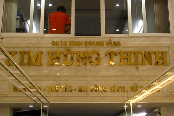 Thi Công Chữ Nổi Inox Vàng