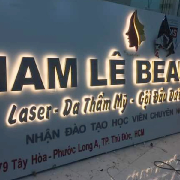 Thiết Kế Biển LED Hắt Chân Đẹp