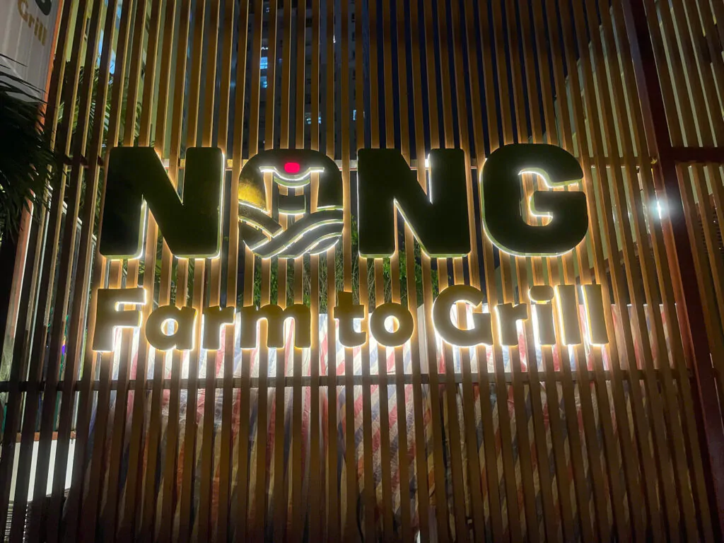 Mẫu Biển Chữ Nổi Inox Vàng Gương Đẹp Năm 2026