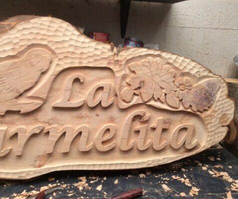 Làm bảng hiệu gỗ quận 3