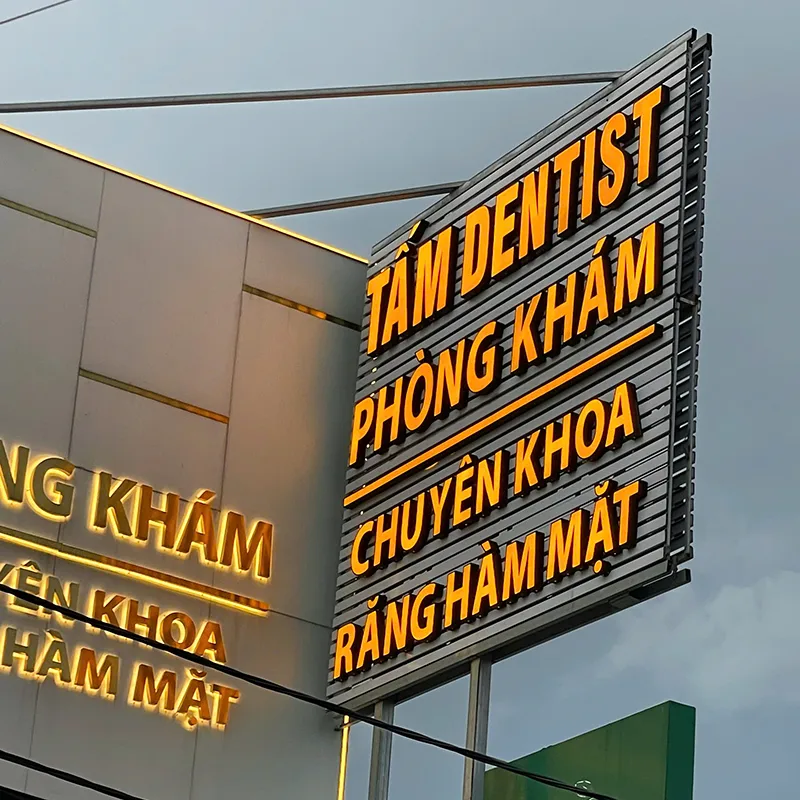 Mẫu Bảng Hiệu Chữ Nổi Inox Vàng Đẹp, Sang Trọng