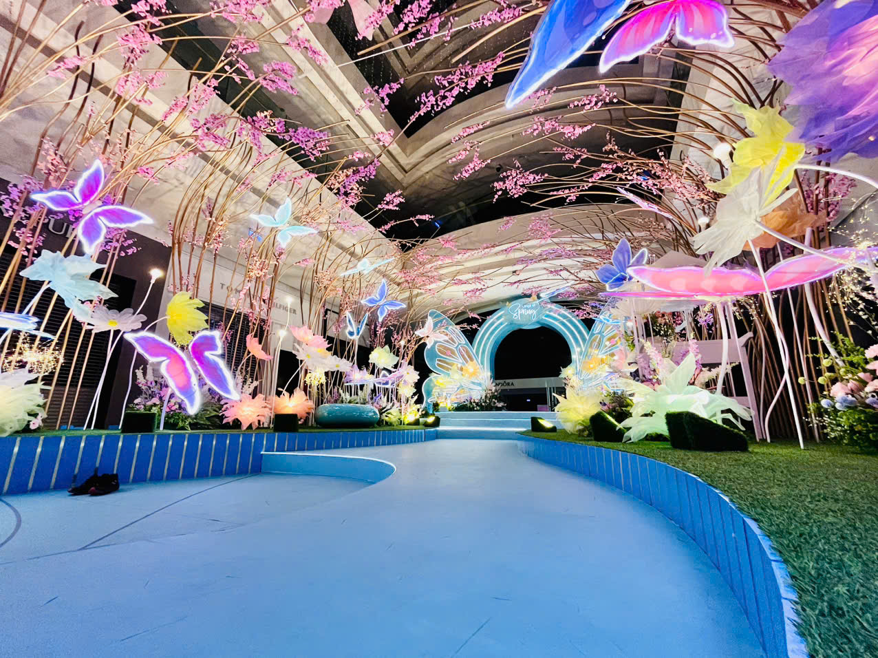 Biển Hiệu Cửa Hàng: Xu Hướng Thiết Kế Nổi Bật Năm 2025